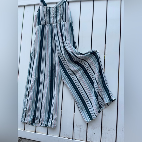 Women’s pant jumpsuit 💙 - Picture 3 of 9